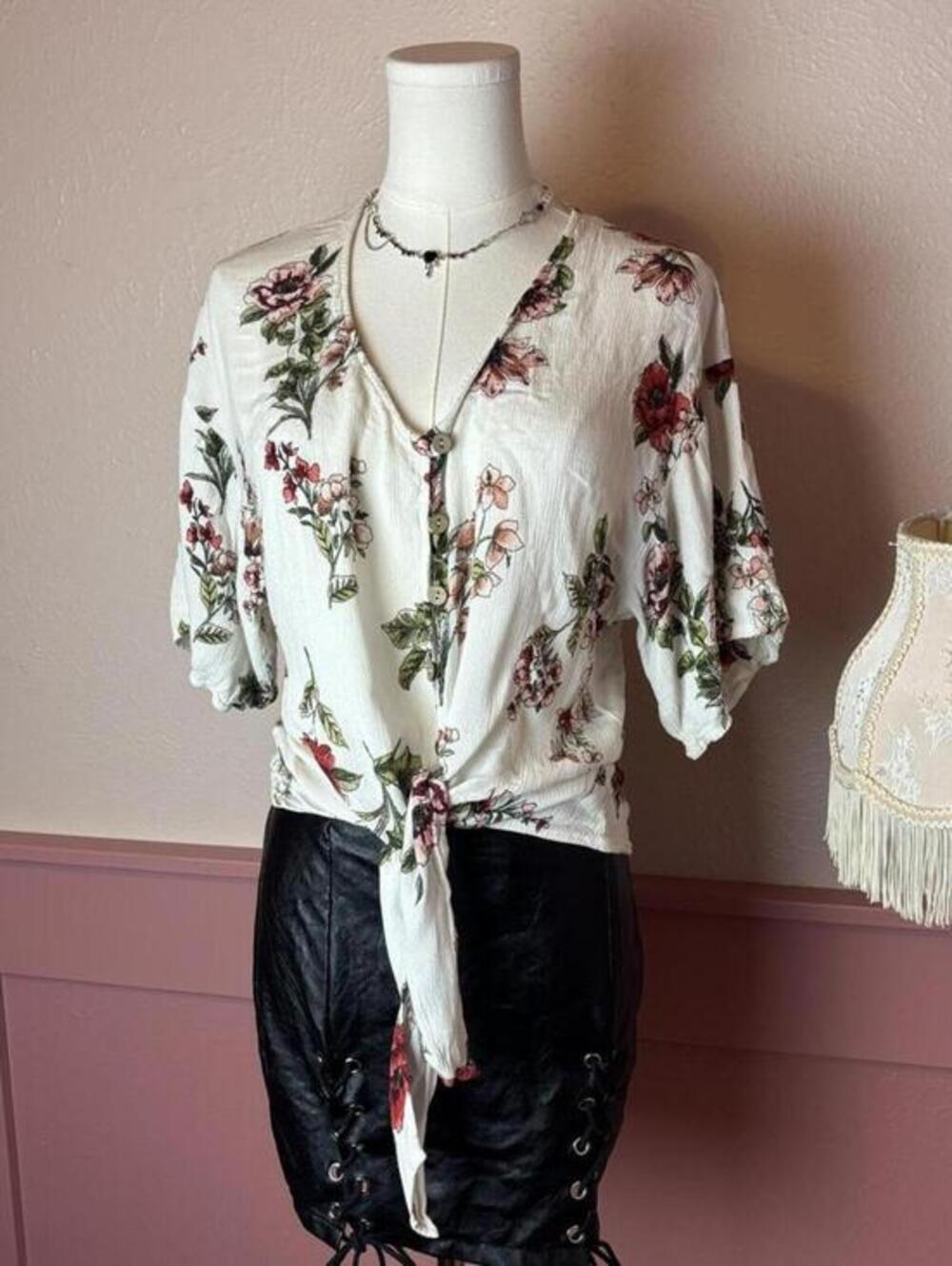 floral front tie top m fasis white sz small